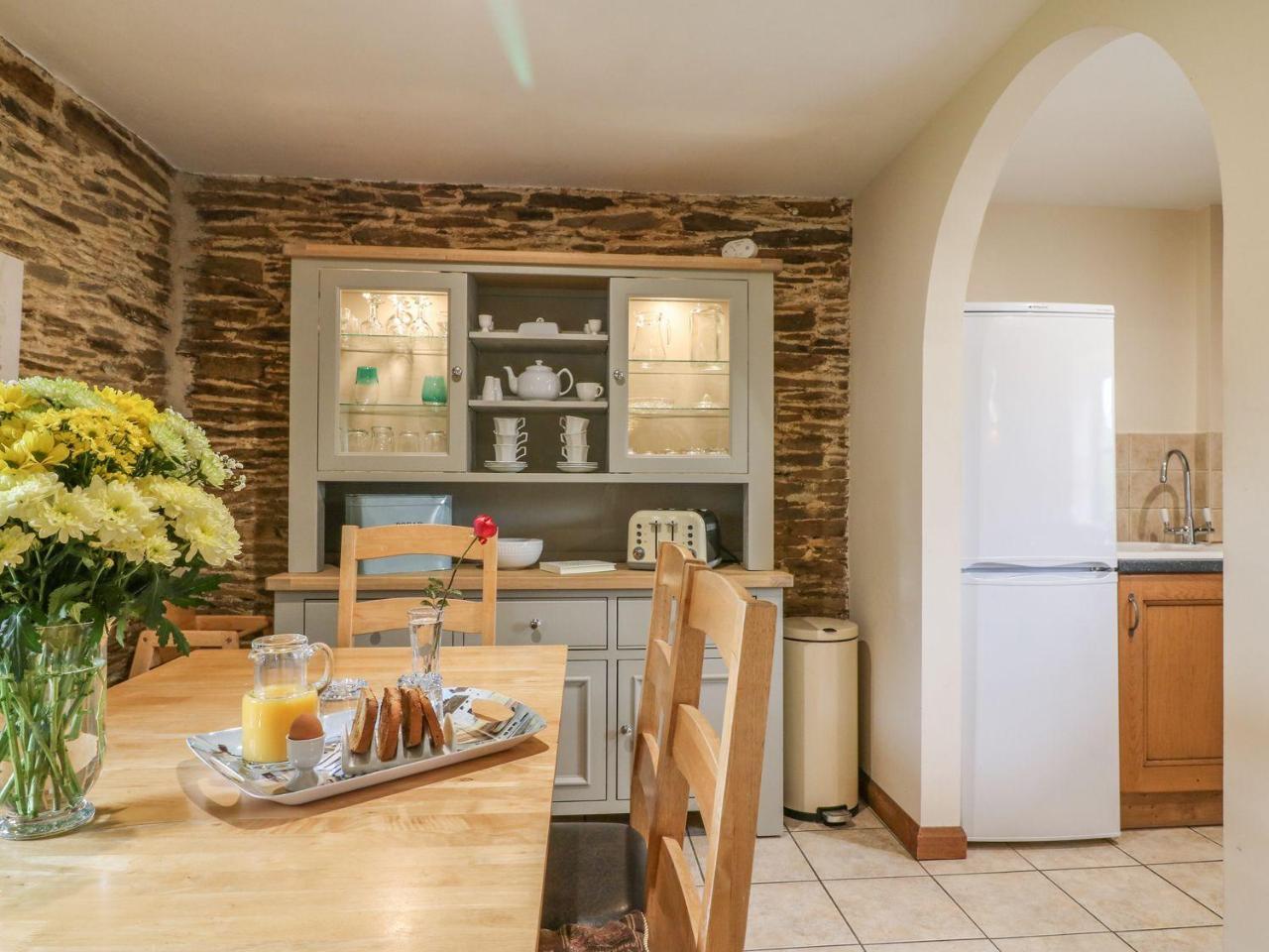 Lily Cottage Лу Экстерьер фото